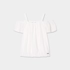 Blouse col bardot bretelles et manches ivoire fille - LIBERTO en promo chez La Halle Blouse col bardot bretelles et manches ivoire fille - LIBERTO dans le catalogue La Halle