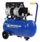 Promo Compresseur silencieux + kit gonflage à 119,90 € dans le catalogue Rural Master à La Roche-Chalais