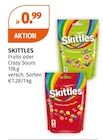 Fruits oder Crazy Sours von Skittles im aktuellen Müller Prospekt für 0,99 €