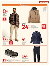 Promos Parka Homme dans le catalogue "BIEN AU CHAUD" de Auchan Hypermarché Parka Homme en promo dans le catalogue Auchan Hypermarché à la page 17