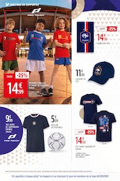 Prix et réduction Eponge dans le prospectus Intersport en cours Offre Eponge dans le catalogue Intersport du moment à la page 30