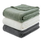 Kuscheldecke LARS bei mömax im Burgwedel Prospekt für 4,99 €