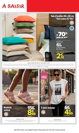 Chaussures en promo dans le catalogue Carrefour Market à la page 49