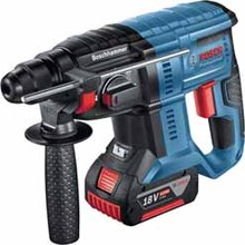 Werkzeugsets von BOSCH bei BAUHAUS Werkzeugsets von BOSCH für 349,00 € bei BAUHAUS im Prospekt "Handzettel KW 49"
