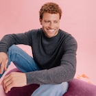 Pull col rond manches longues gris foncé homme en promo chez La Halle Pull col rond manches longues gris foncé homme dans le catalogue La Halle