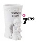 VASE FUNÉRAIRE à 7,99 € dans le catalogue Gifi
