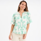 Promo Blouse manches courtes papillons coton ecru femme à 10,00 € dans le catalogue La Halle à Boulay-Moselle