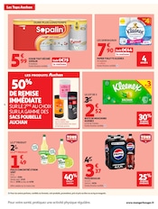 Promos Poubelle dans le catalogue "LES TOPS" de Auchan Hypermarché Poubelle en promo dans le catalogue Auchan Hypermarché à la page 4