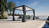 Pergola bioclimatique TROPEA - Carrefour à Quimper Pergola bioclimatique TROPEA en promo chez Carrefour Quimper à 999,00 €