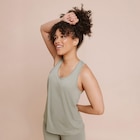 Débardeur de sport fluide dos nageur vert kaki femme dans le catalogue La Halle