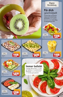 Erdbeeren im aktuellen REWE Prospekt (Kiel) Erdbeeren im REWE Prospekt "Dein Markt" mit 42 Seiten (Kiel)