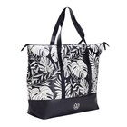 Volkswagen - Strandtasche Schwarz/Weiß mit Volkswagen Logo Angebot im Prospekt Strandtasche Schwarz/Weiß mit Volkswagen Logo bei Volkswagen im Prospekt "" für 24,89 €