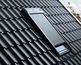 -10% Sur tous les volets électriques et solaires VELUX - VELUX - LEROY MERLIN -10% Sur tous les volets électriques et solaires VELUX - VELUX dans le catalogue LEROY MERLIN