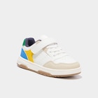 Tennis basses à scratchs bout renforcé multicolore garçon dans le catalogue La Halle