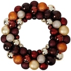 Couronne de boules de Noël Absolu Chic - Action en promo à 5,98 € chez Action Couronne de boules de Noël Absolu Chic - Action dans le catalogue Action