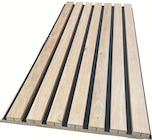 Promo Panneau décoratif à lamelles MDF chêne naturel à fond noir à 84,00 € dans le catalogue Tout Faire à Brives-Charensac