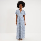 Robe longue gaufrée manches courtes ecru femme dans le catalogue La Halle