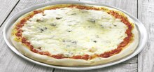 Pizza aux 4 fromages - Géant Casino à Angers Pizza aux 4 fromages en promo chez Géant Casino Angers à 6,60 €