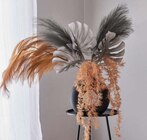 Ernstings family - Kunstblumen oder Beistelltisch Angebot im Prospekt Kunstblumen oder Beistelltisch bei Ernstings family im Prospekt "ONLINE EXKLUSIV" für 45,99 €