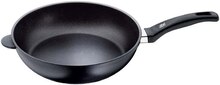 Schmorpfanne von WMF bei porta Möbel Schmorpfanne von WMF für 39,95 € bei porta Möbel im Prospekt "porta! Dinner with Friends. Klassiker & Trends für Ihren Esstisch!"