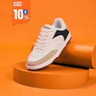 Promo Baskets basses à lacets semelle plate blanc garçon à 10,00 € dans le catalogue La Halle à Dieppe