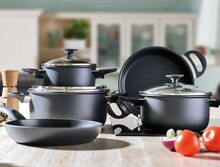 Topf von KHG bei Höffner Topf von KHG für 50,00 € bei Höffner im Prospekt "145 Jahre - Wir feiern"