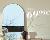 Miroir LISA en promo chez Maisons du Monde Miroir LISA dans le catalogue Maisons du Monde