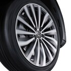 Dynamische Nabenkappe für LM-Felge im aktuellen Volkswagen Prospekt