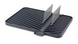 Accessoire de cuisine Joseph Joseph Flip-up Planche d''egouttage ajustable- Gris - Joseph Joseph en promo chez Darty Accessoire de cuisine Joseph Joseph Flip-up Planche d''egouttage ajustable- Gris - Joseph Joseph dans le catalogue Darty
