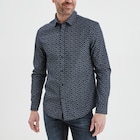 Promo Chemise droite imprimée manches longues bleu marine homme à 16,09 € dans le catalogue La Halle à Obernai