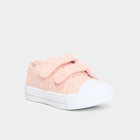 Tennis basses en toile brodées rose bébé fille - La Halle Tennis basses en toile brodées rose bébé fille à 7,99 € dans le catalogue La Halle