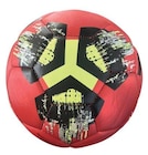 Promo Ballon De Football Rouge Taille 5 De Sidj à 16,99 € dans le catalogue JouéClub à Moingt