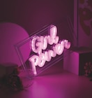 Lampe néon 'Girl Power' dans le catalogue Bazarland