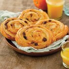 Pain aux raisins pur beurre x4 en promo chez Intermarché Super Pain aux raisins pur beurre x4 dans le catalogue Intermarché Super