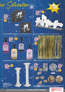 Weihnachtsbaum im Möbelzentrum Pforzheim Prospekt "Weihnachten-Spezial" mit 20 Seiten (Esslingen (Neckar))