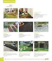 Promos Gazon dans le catalogue "BARBEUC, SIESTE, PÉTANQUE PLACE À LA DÉTENTE" de Jardiland à la page 79