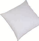 Promo Oreiller 60x60cm ou 45x70cm microfibre frappee à 4,95 € dans le catalogue Hyper U à Yffiniac