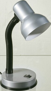 Lampe de bureau RECKY - Géant Casino à Grenoble Lampe de bureau RECKY en promo chez Géant Casino Grenoble à 9,90 €