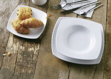 Service vaisselle 18 pièces FAUX CARRÉ blanc - Géant Casino à Lyon Service vaisselle 18 pièces FAUX CARRÉ blanc en promo chez Géant Casino Lyon à 21,00 €
