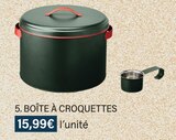 BOÎTE À CROQUETTES en promo chez Monoprix BOÎTE À CROQUETTES dans le catalogue Monoprix