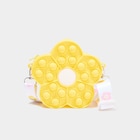 Promo Sac bandoulière jaune fille à 2,99 € dans le catalogue La Halle à Castelsarrasin