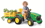 John Deere Ground Force - John Deere en promo chez JouéClub John Deere Ground Force - John Deere dans le catalogue JouéClub