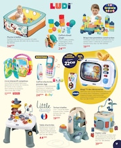 Bureau en promo dans le catalogue La Grande Récré à la page 17