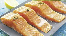 Pavé de Saumon Terre & Saveurs - Géant Casino à Dijon Pavé de Saumon Terre & Saveurs en promo chez Géant Casino Dijon à 12,95 €