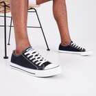 Tennis en toile à lacets noir homme - CREEKS - La Halle Tennis en toile à lacets noir homme - CREEKS à 25,99 € dans le catalogue La Halle