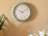 Horloge Clarisse en promo chez Maxi Bazar Horloge Clarisse dans le catalogue Maxi Bazar