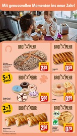 Aktueller REWE Prospekt mit Brötchen, "Dein Markt", Seite 12