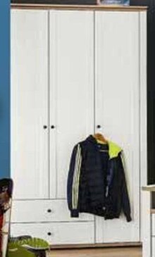 Kleiderschrank bei Möbel Kraft in Hamburg Kleiderschrank im Angebot bei Möbel Kraft Hamburg für 379,00 €