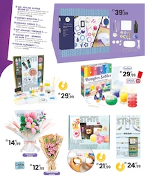 Offre Fleurs Artificielles dans le catalogue JouéClub du moment à la page 34