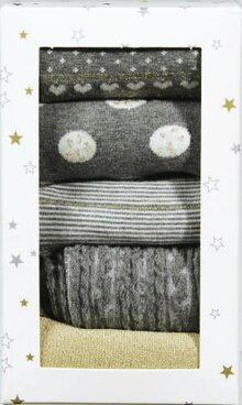 Boîte cadeau 5 paires de chaussettes femme - Géant Casino à Suresnes Boîte cadeau 5 paires de chaussettes femme en promo chez Géant Casino Suresnes à 8,00 €
